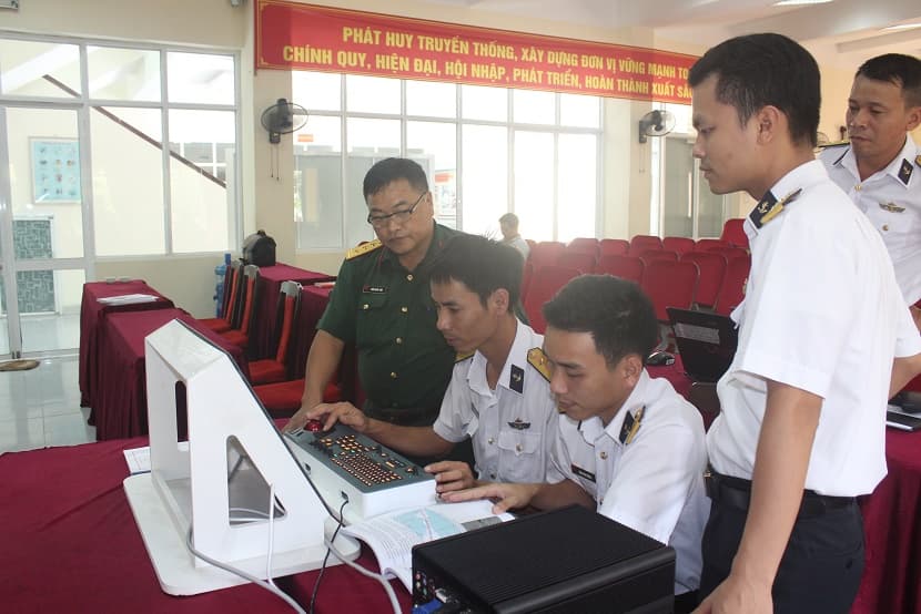Tập huấn “Quy trình kỹ thuật, khảo sát, lắp đặt, bảo dưỡng và sửa chữa hệ thống thiết bị dẫn đường trên biển”
