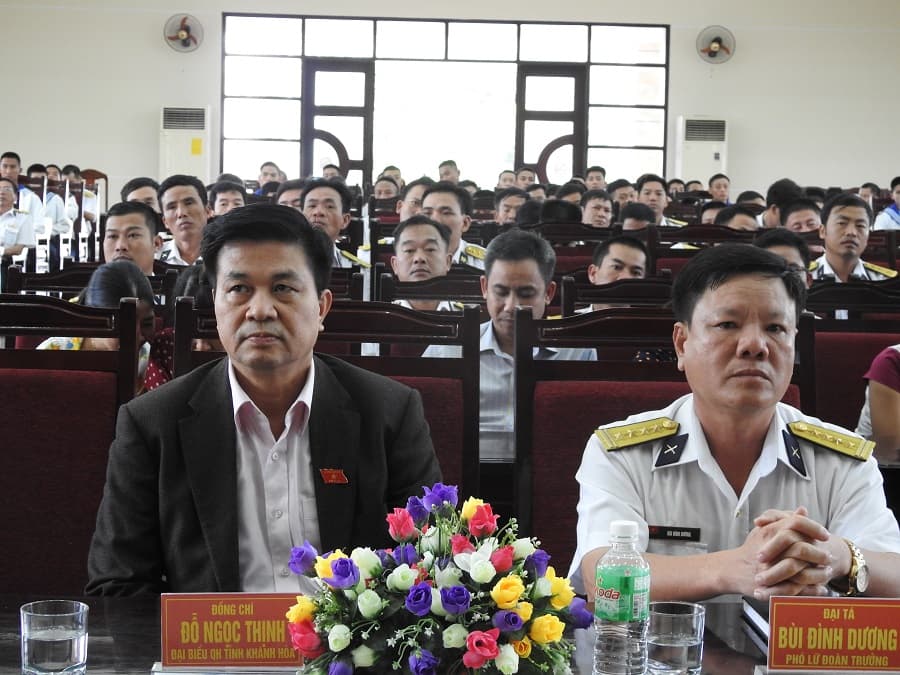 Đoàn đại biểu Quốc hội tỉnh Khánh Hòa tiếp xúc cử tri huyện đảo Trường Sa