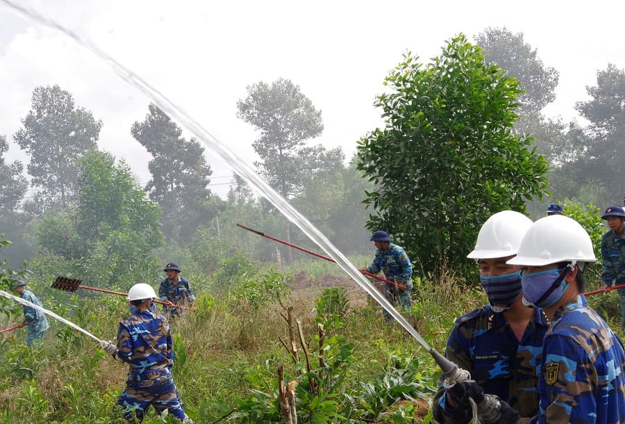 Căn cứ 696 diễn tập phòng chống cháy nổ