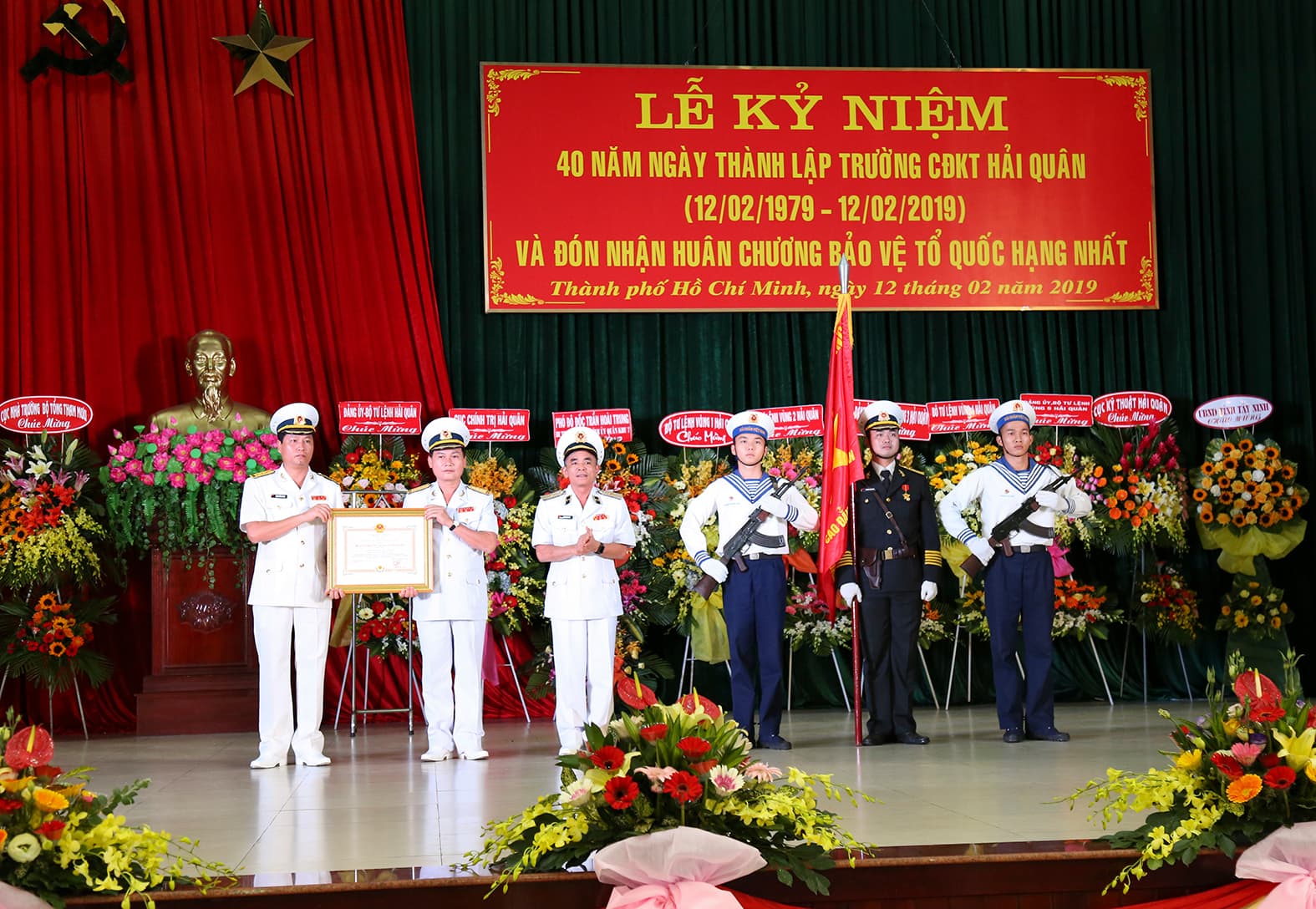 Trường Cao đẳng Kỹ thuật Hải quân: Kỷ niệm 40 năm ngày thành lập và đón nhận Huân chương Bảo vệ Tổ quốc hạng Nhất