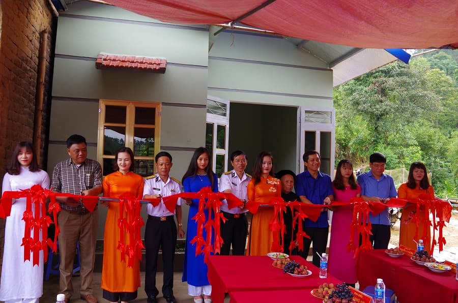 Cục Kỹ thuật Hải quân nói chuyện chuyên đề về biển,  đảo và cắt băng khánh thành nhà tình nghĩa tại Lạng Sơn