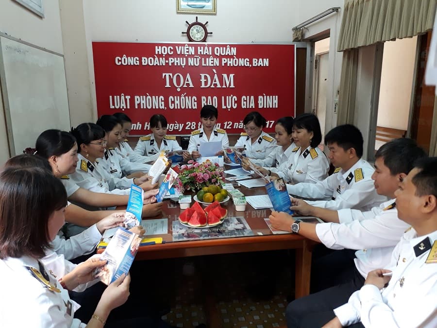 Học viện Hải quân: Tọa đàm “Luật phòng chống bạo lực gia đình”