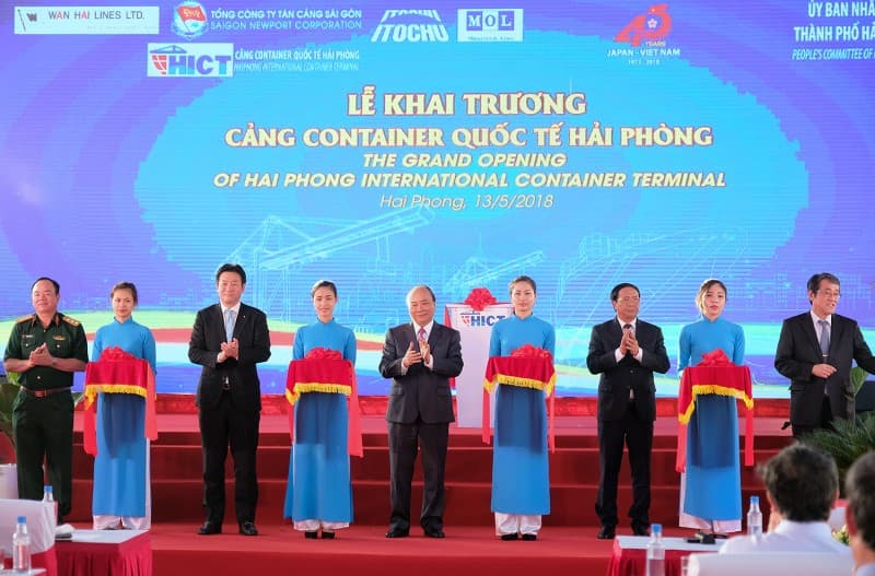 Khai trương Cảng quốc tế Tân cảng Lạch Huyện