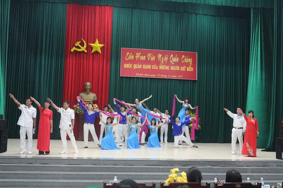 Giao lưu văn nghệ “Khúc quân hành của những người giữ biển”