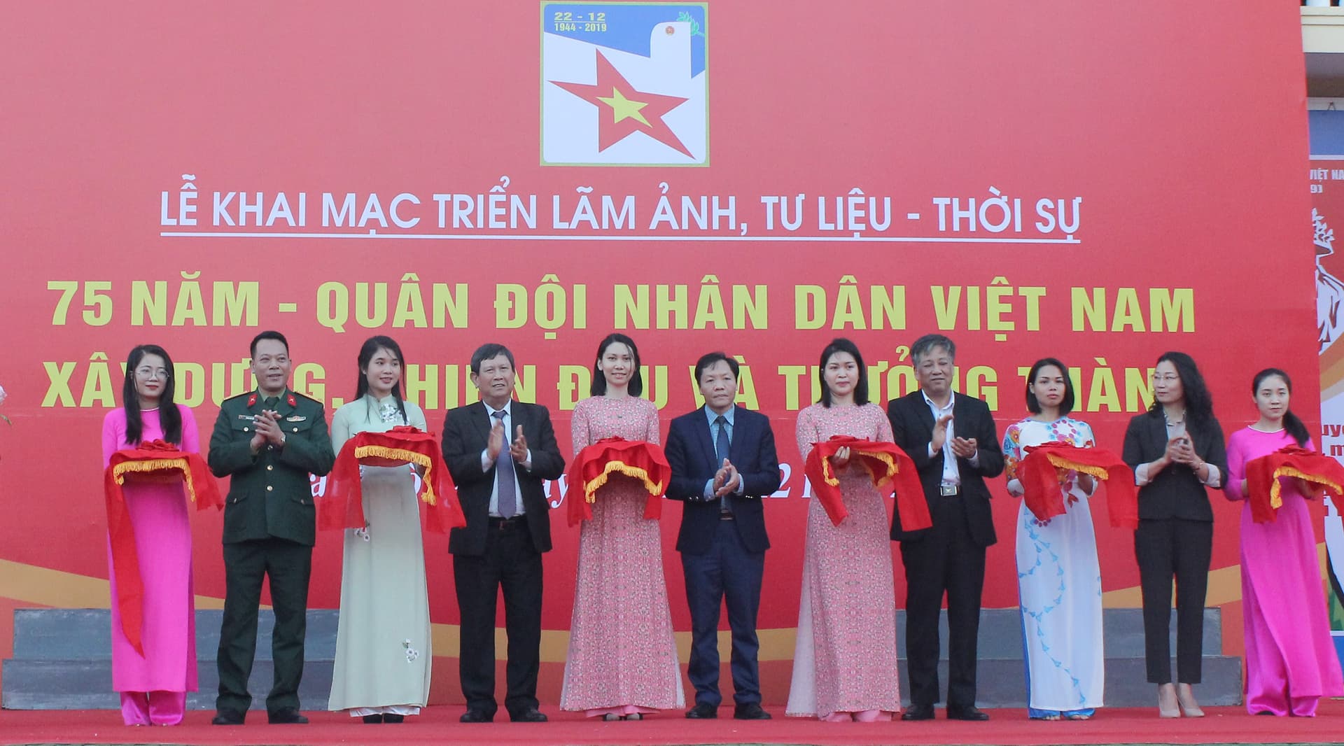 Triển lãm ảnh, tư liệu về Quân đội Nhân dân Việt Nam