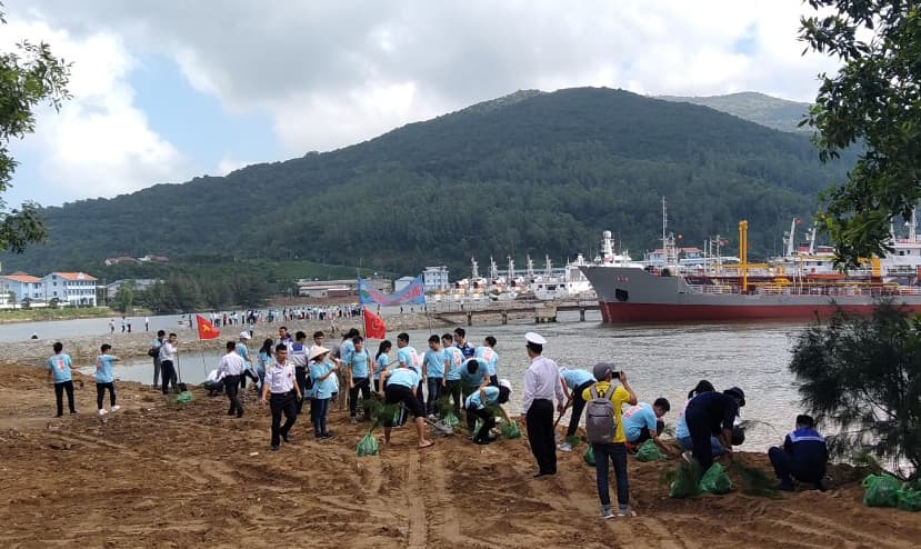 127 học sinh trường THPT Lê Quý Đôn giao lưu, học tập ngoại khóa tại Lữ đoàn 161