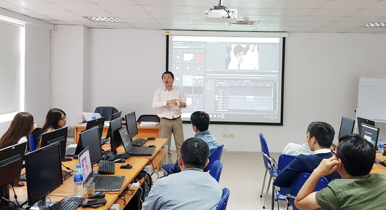 Tập huấn kỹ năng sản xuất video clip tin, bài cho báo điện tử