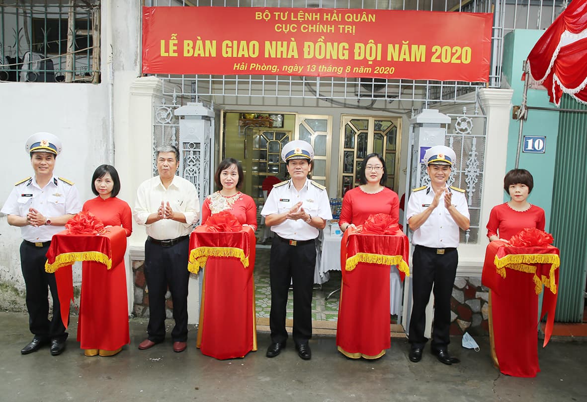 Cục Chính trị Hải quân: Bàn giao nhà đồng đội năm 2020