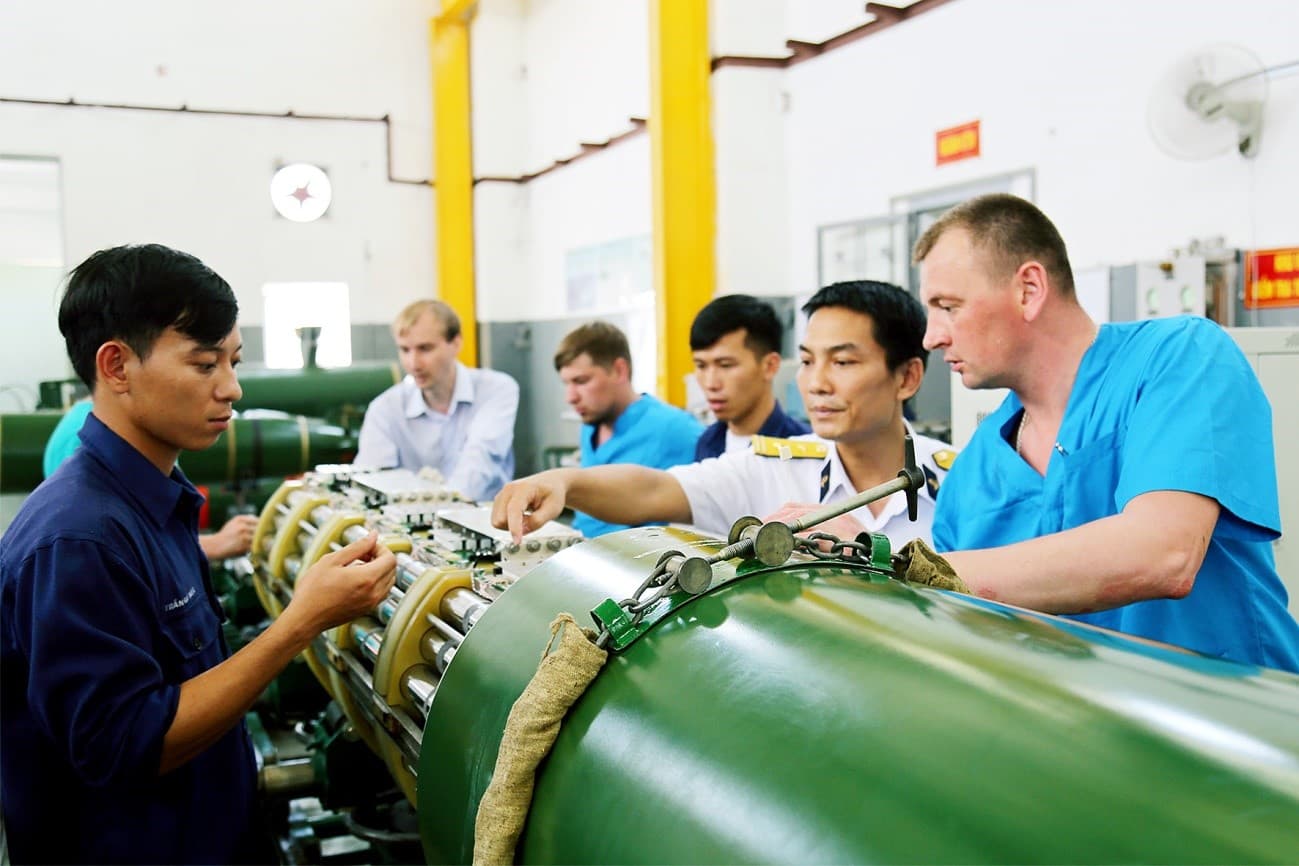 Trung tâm bảo đảm kỹ thuật 719, Vùng 4: Huấn luyện làm chủ  vũ khí trang bị hiện đại