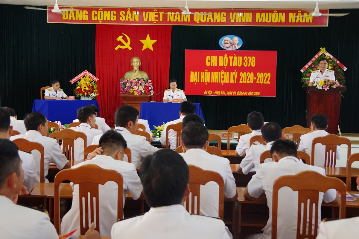 Mô hình chi bộ tàu 4 tốt