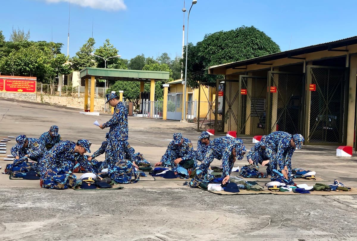Vùng 2 kiểm tra Lữ đoàn 681