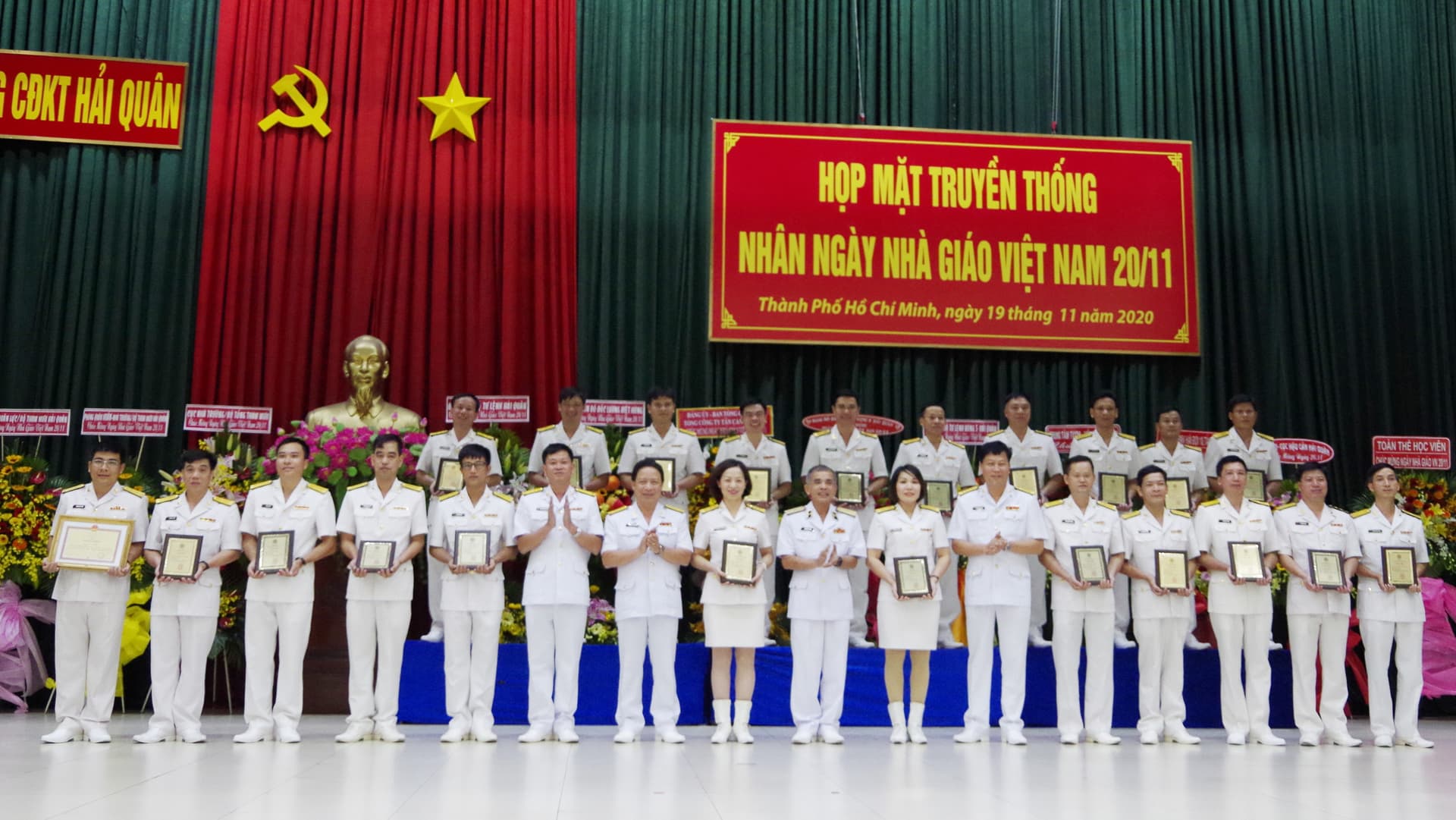 Trường Cao đẳng Kỹ thuật Hải quân: Họp mặt truyền thống kỷ niệm 38 năm ngày Nhà giáo Việt Nam
