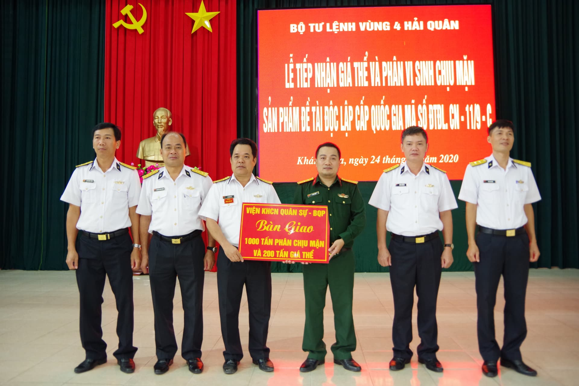 Vùng 4 tiếp nhận giá thể và phân bón hữu cơ vi sinh chịu mặn