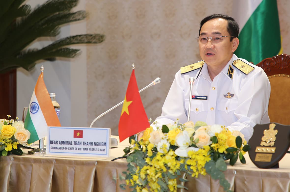 Tư lệnh Hải quân Việt Nam điện đàm với Tư lệnh Hải quân Ấn Độ