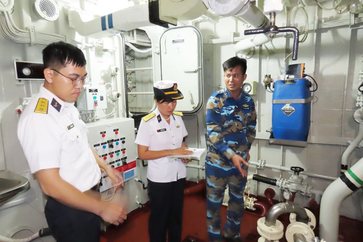 Kiểm tra công tác bảo vệ môi trường tại Lữ đoàn 162