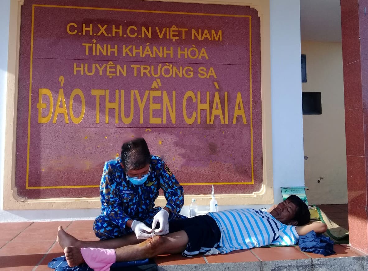 Đảo Thuyền Chài cứu giúp ngư dân Khánh Hòa gặp nạn
