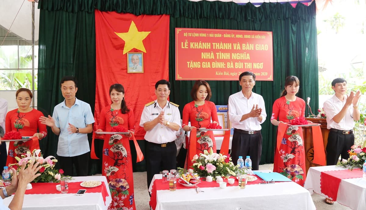 Vùng 1 Hải quân: Khánh thành và bàn giao nhà tình nghĩa