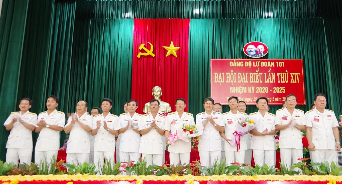 Đại hội Đảng bộ Lữ đoàn 101 nhiệm kỳ 2020-2025: Xây dựng Lữ đoàn “chính quy mạnh, kỷ luật nghiêm, huấn luyện giỏi, tinh nhuệ, thiện chiến”