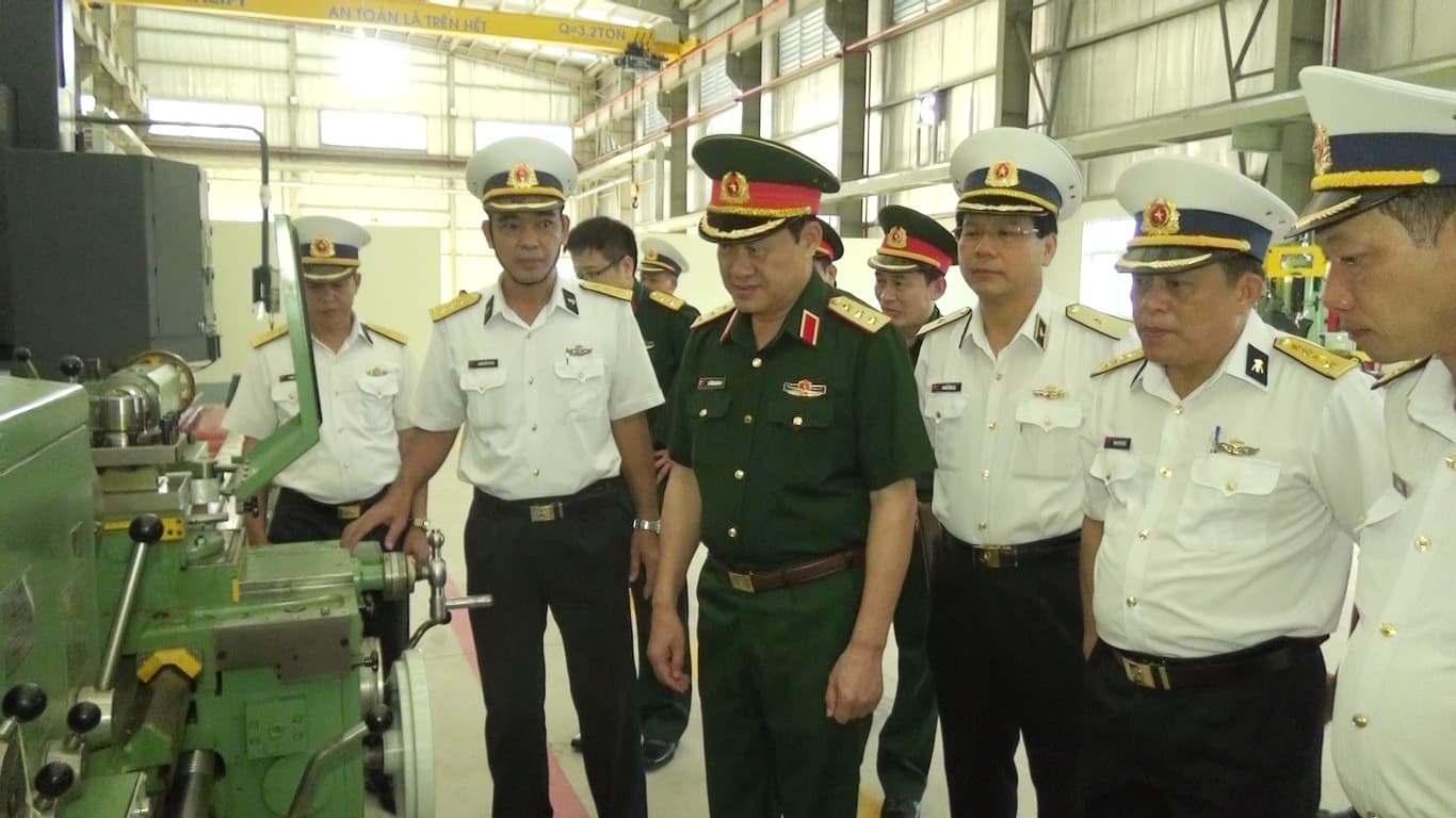 Thượng tướng Bế Xuân Trường kiểm tra Nhà máy X52 Hải quân