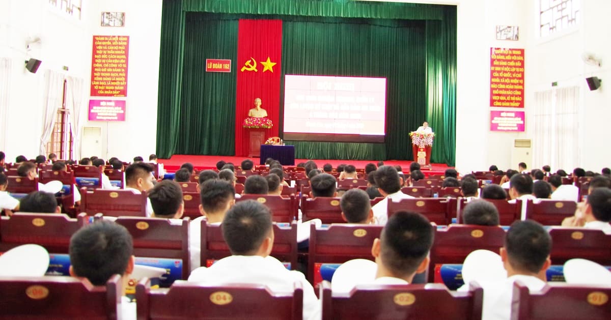 Lữ đoàn 162: Hội nghị rút kinh nghiệm công tác xây dựng chính quy, quản lý kỷ luật và bảo đảm an toàn 6 tháng đầu năm 2020