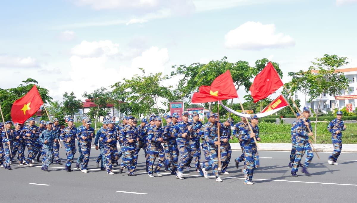 Hơn 400 cán bộ, chiến sĩ Lữ đoàn 167 tham  gia Ngày chạy CISM