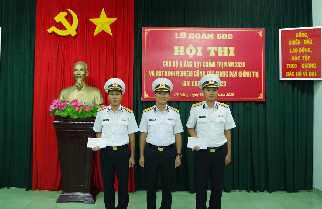 Hội thi cán bộ giảng dạy chính trị cấp cơ sở năm 2020