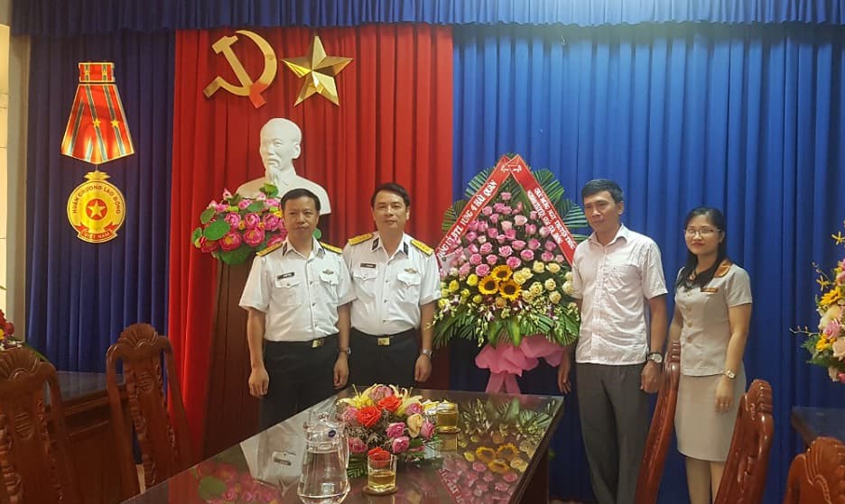 Vùng 4 Hải quân chúc mừng Ban Tuyên giáo các tỉnh Khánh Hòa, Lâm Đồng và Bình Phước