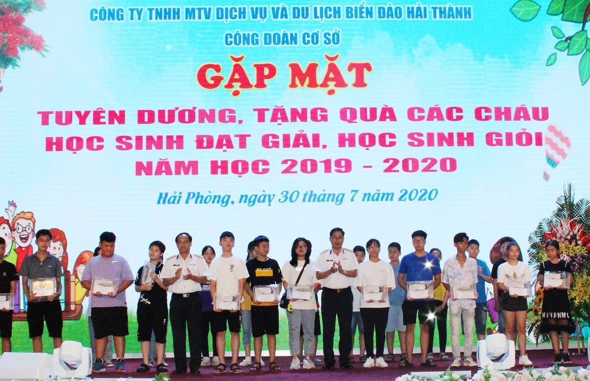 Công đoàn cơ sở Công ty Hải Thành gặp mặt các cháu học sinh giỏi, xuất sắc