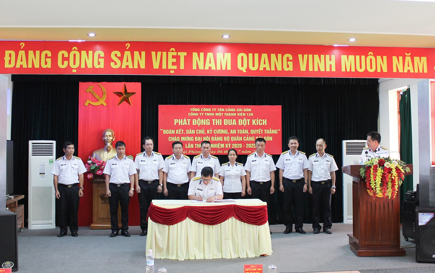 Phát động thi đua đột kích chào mừng Đại hội Đảng bộ Quân cảng Sài Gòn