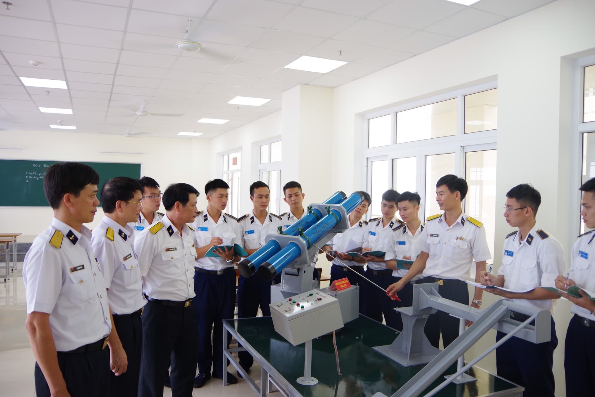 Xây dựng Học viện Hải quân theo mô hình Nhà trường thông minh