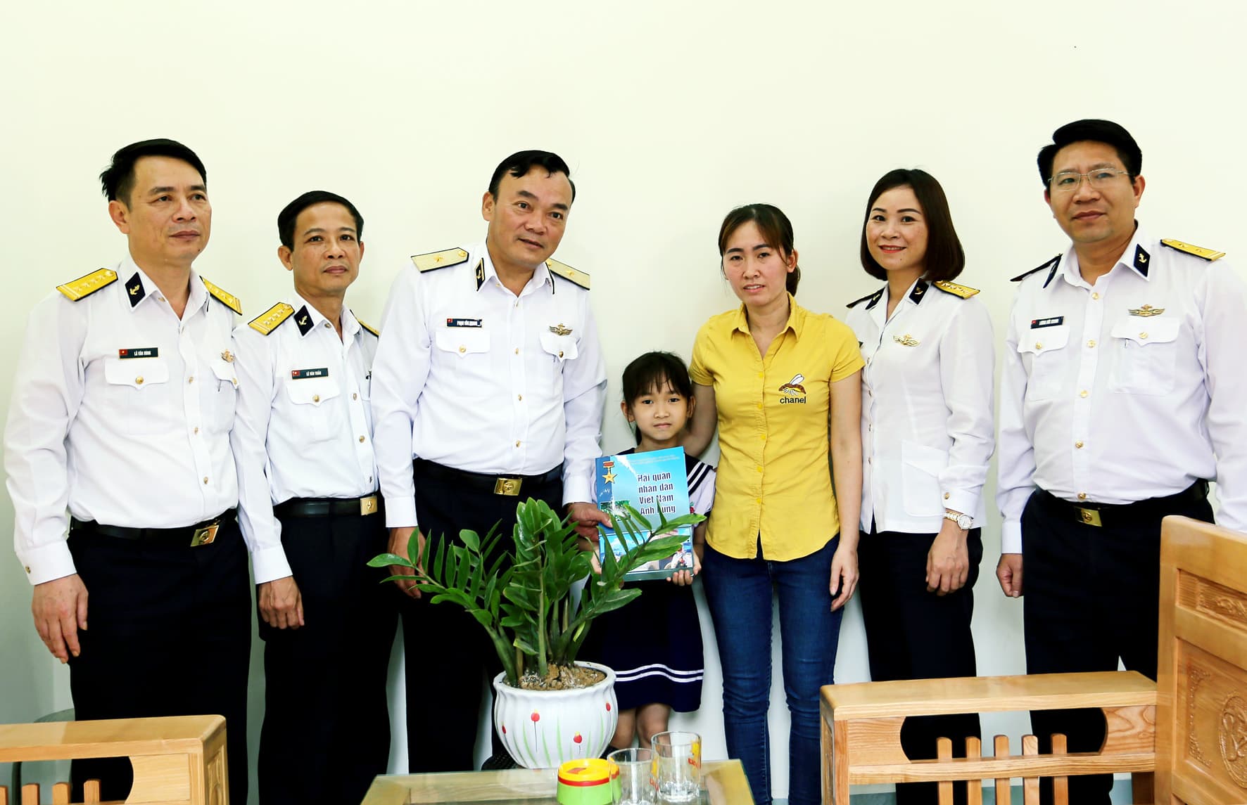 Vun đắp ước mơ cho những mầm xanh của biển