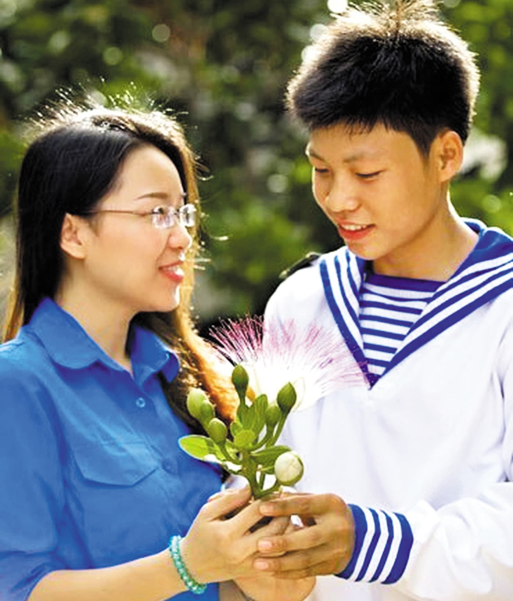 Nghĩa tình giữa biển khơi