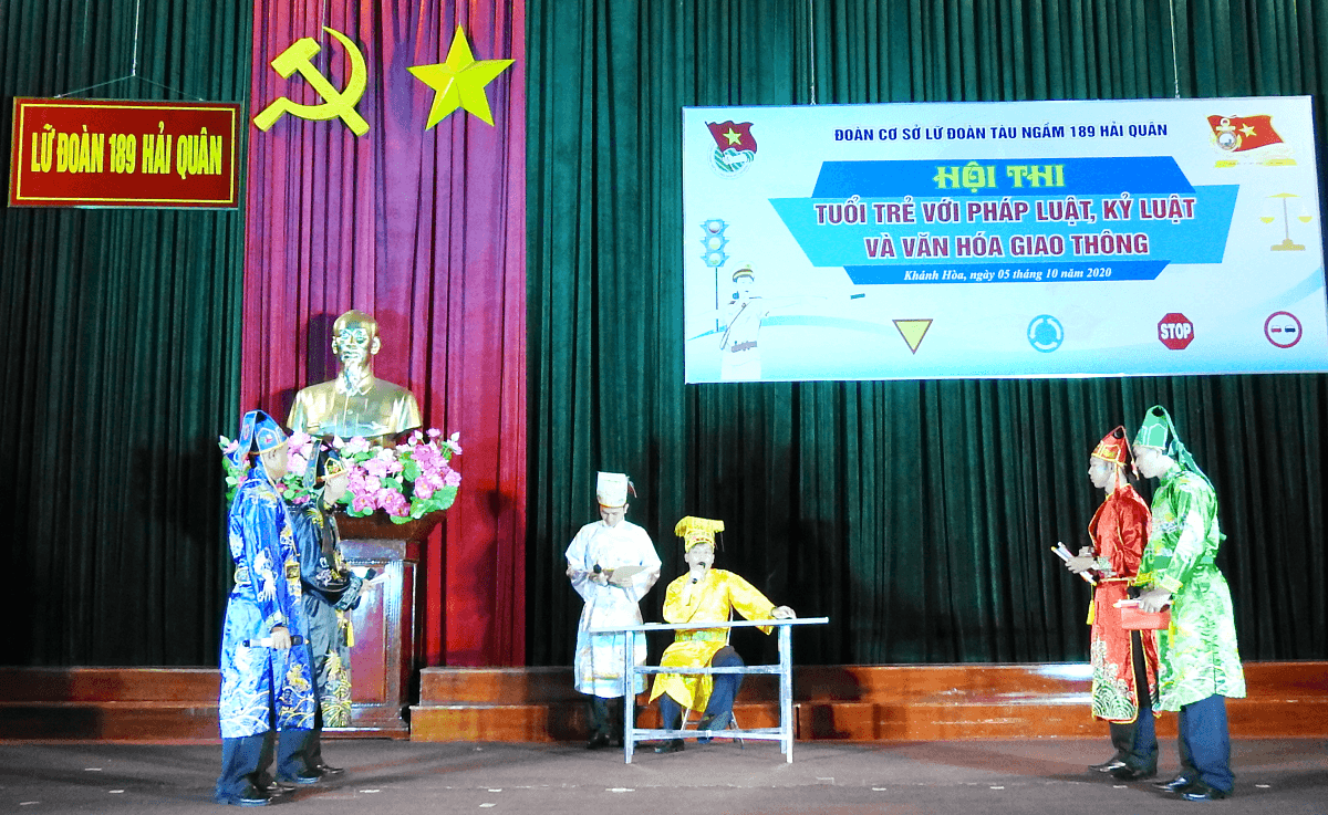 Lữ đoàn 189: Hội thi "Thanh niên với pháp luật, kỷ luật và văn hóa giao thông”