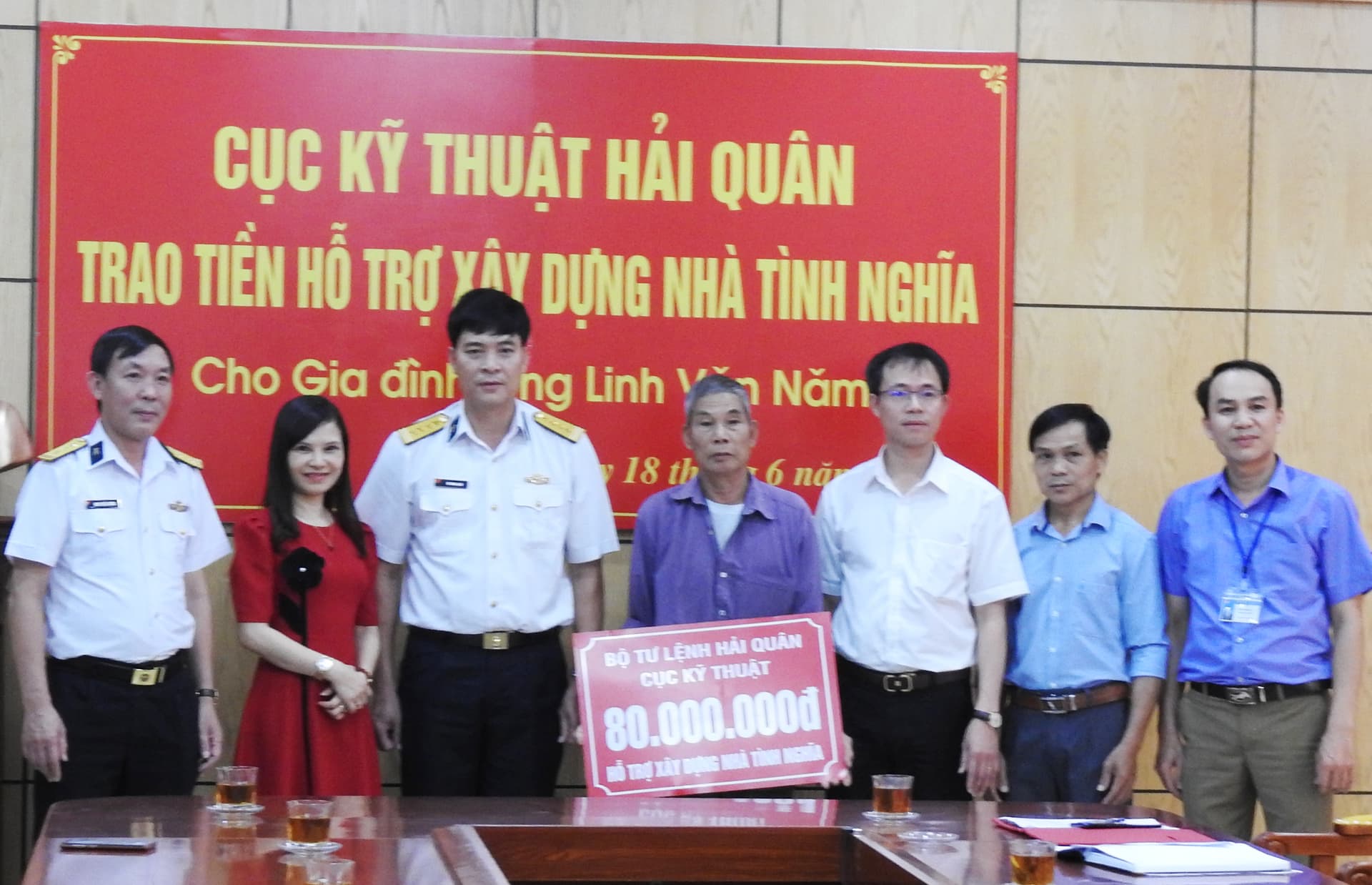 Cục Kỹ thuật Hải quân bàn giao kinh phí hỗ trợ xây dựng nhà tình nghĩa