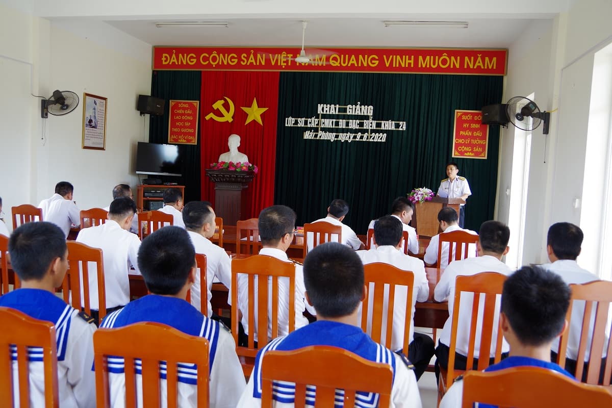 Đoàn Đo đạc biên vẽ hải đồ và nghiên cứu biển: Khai giảng lớp sơ cấp chuyên môn kỹ thuật Khoá 24