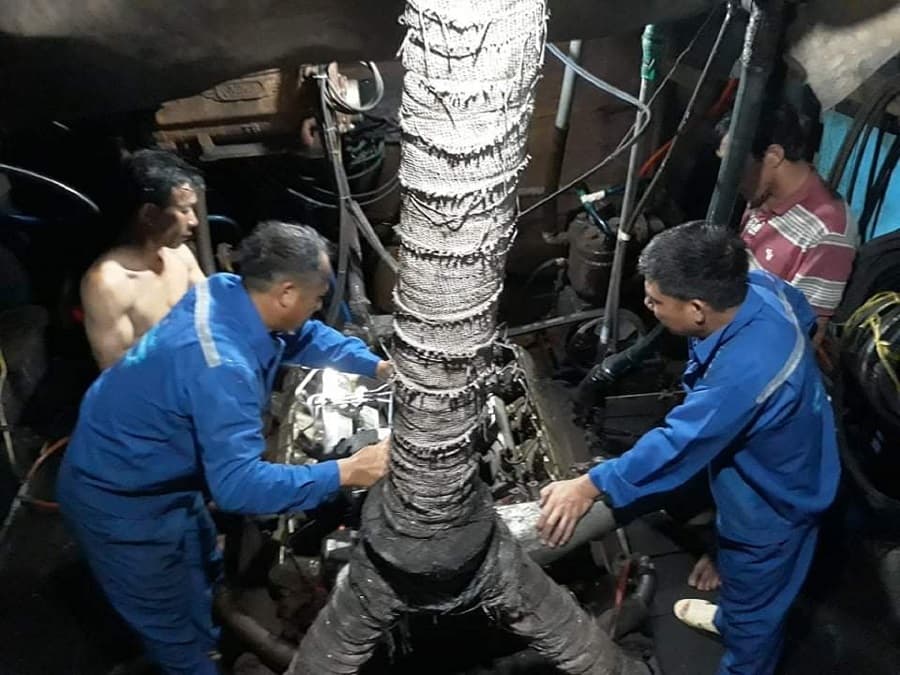 Trung tâm Hậu cần-Kỹ thuật thị trấn Trường Sa: Sửa chữa thành công sự cố máy chính tàu cá QNg 96509 TS