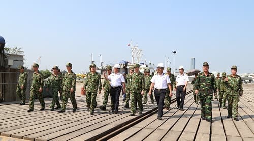 Đoàn công tác Học viện Quốc phòng nghiên cứu thực tế tại Nhà máy X46