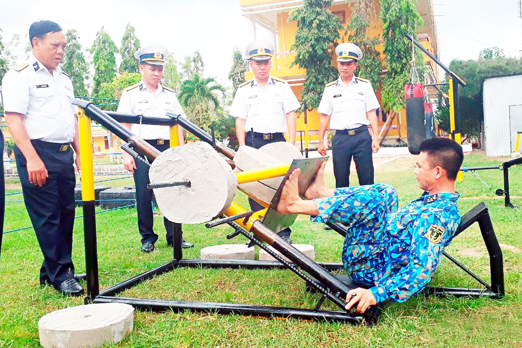 Vùng 4 Hải quân: Nhiều công trình thanh niên phục vụ huấn luyện và đời sống bộ đội