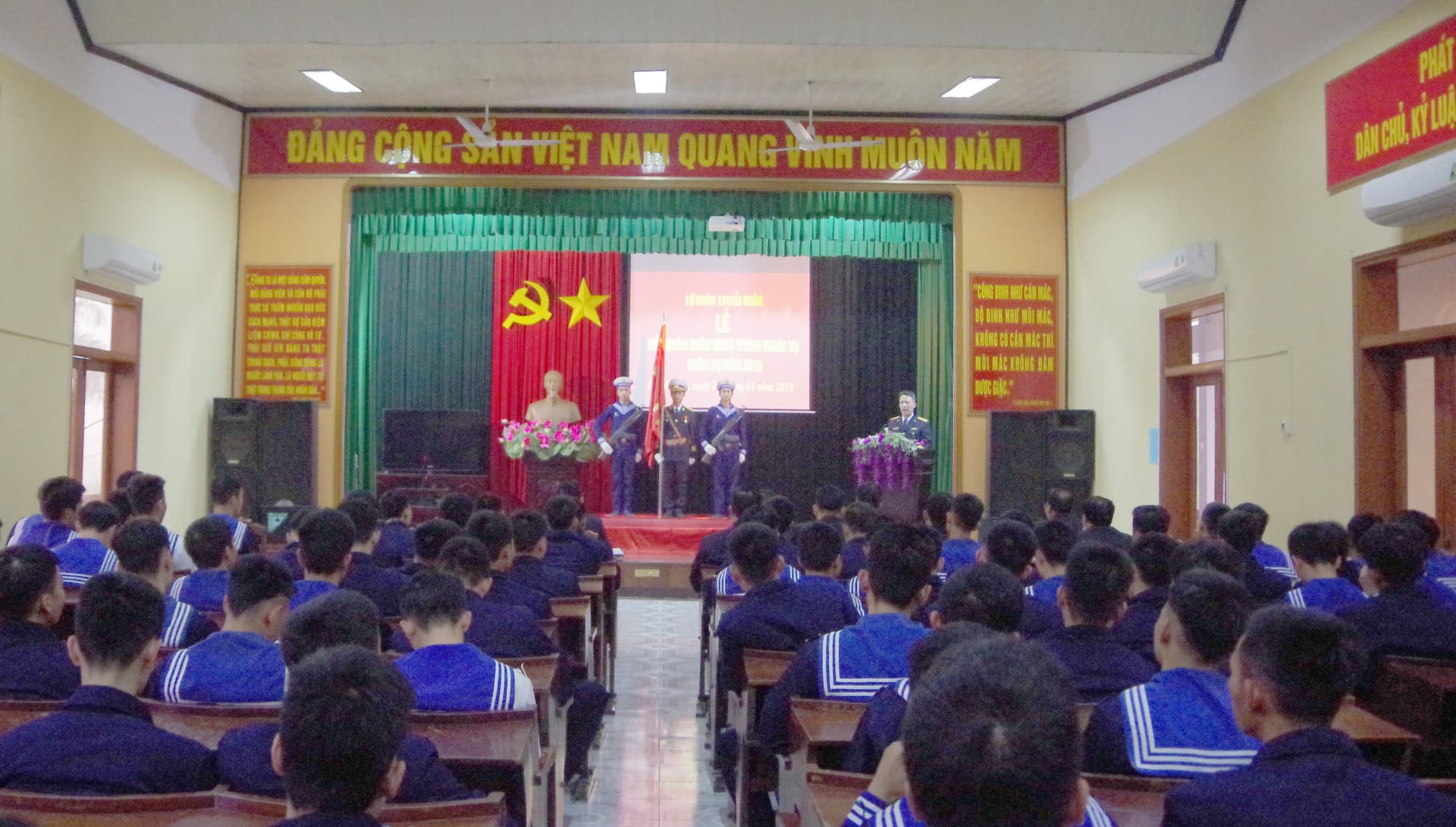 Lữ đoàn 131: Tiễn quân nhân hoàn thành nghĩa vụ quân sự về địa phương