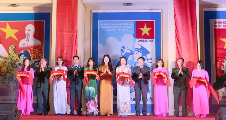 Triển lãm ảnh, tư liệu 74 năm Quân đội nhân dân Việt Nam