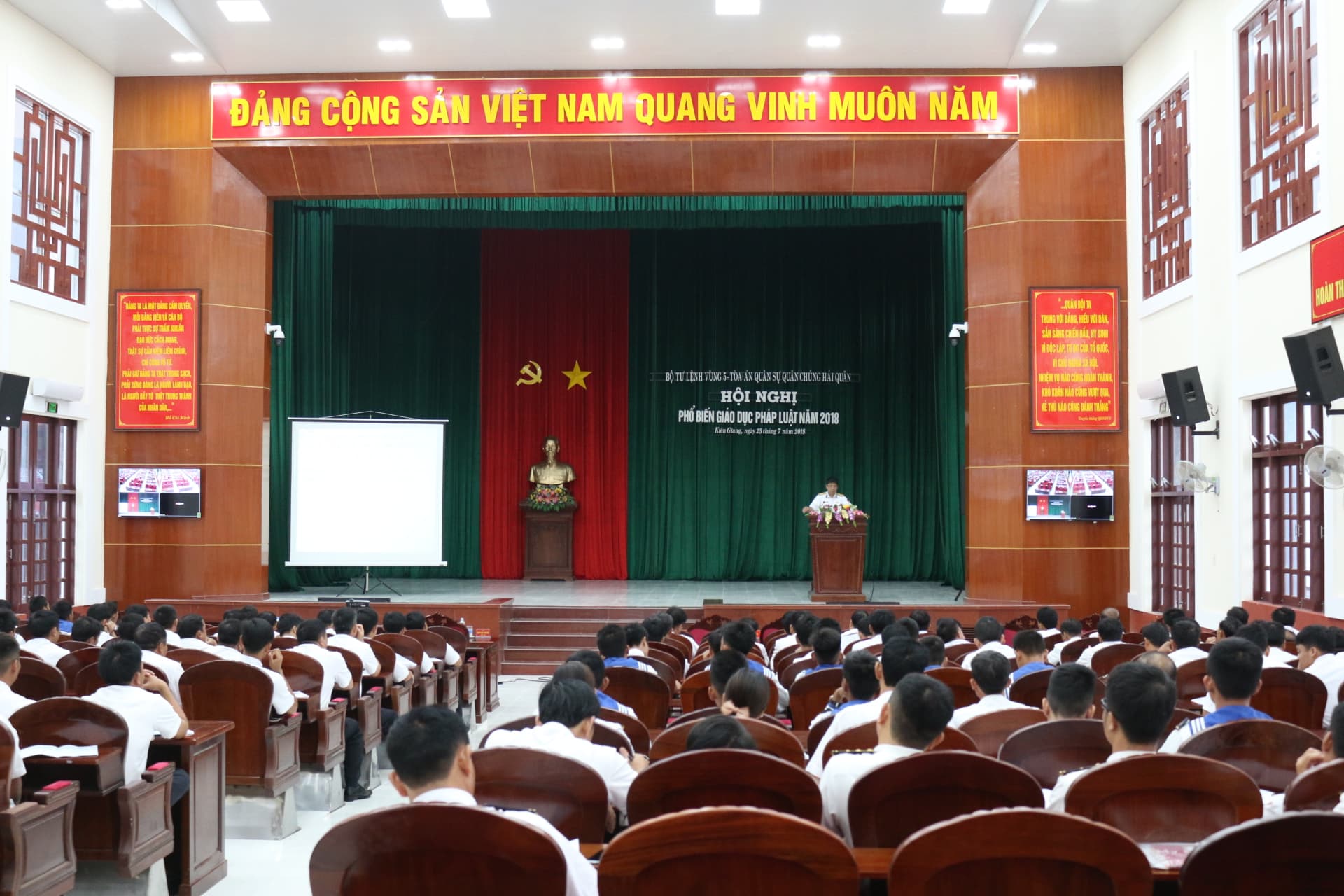 Vùng 5 Hải quân: Hội nghị phổ biến, giáo dục pháp luật