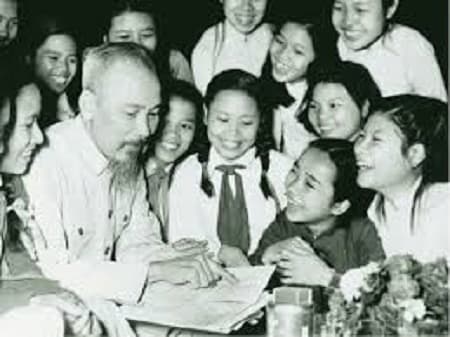 Lời Bác Hồ dạy ngày này năm xưa: “… Đã tự kiêu, tự ái thì không thể đoàn kết...".