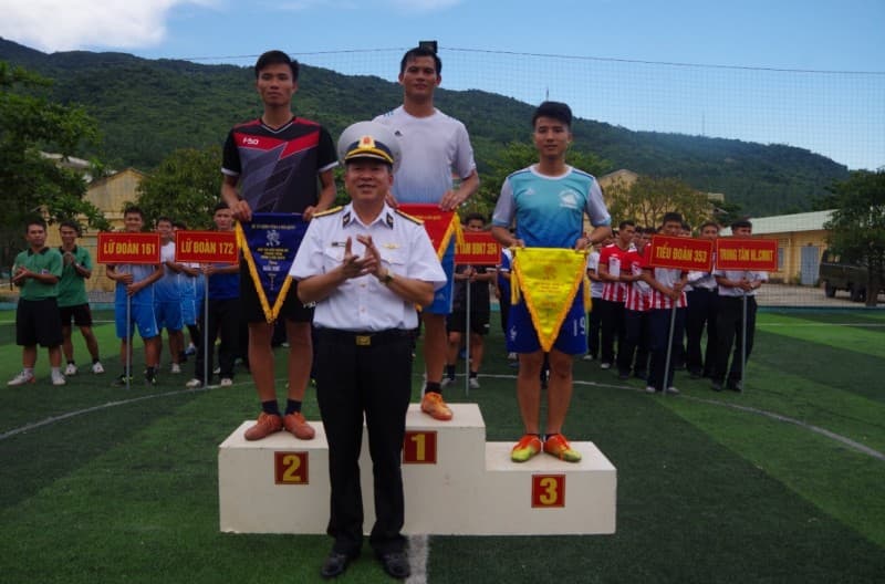 Vùng 3 Hải quân tổ chức giải thi đấu bóng đá phong trào năm 2018