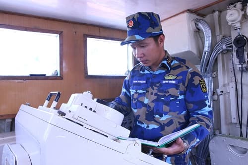Thuyền trưởng tàu phóng lôi nhiều sáng tạo