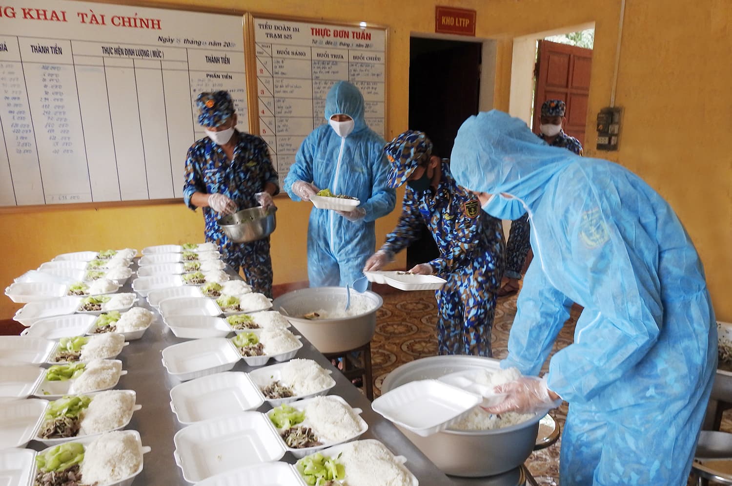 Tiểu đoàn 151, Vùng 1: Tham gia bảo đảm hậu cần cho bộ phận phục vụ, người dân cách ly tập trung