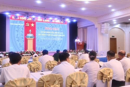 Quân chủng Hải quân: Bồi dưỡng kiến thức Quốc phòng-An ninh cho đối tượng 2