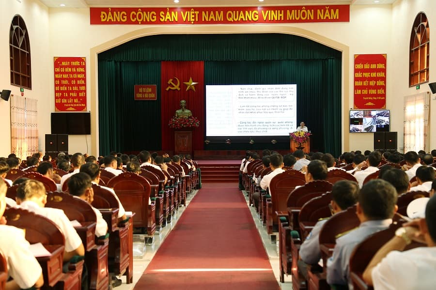 Vùng 4 Hải quân tổ chức học tập, quán triệt, nhiệm vụ năm 2019
