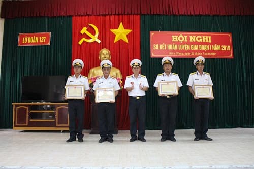 Lữ đoàn 127 sơ kết giai đoạn huấn luyện I
