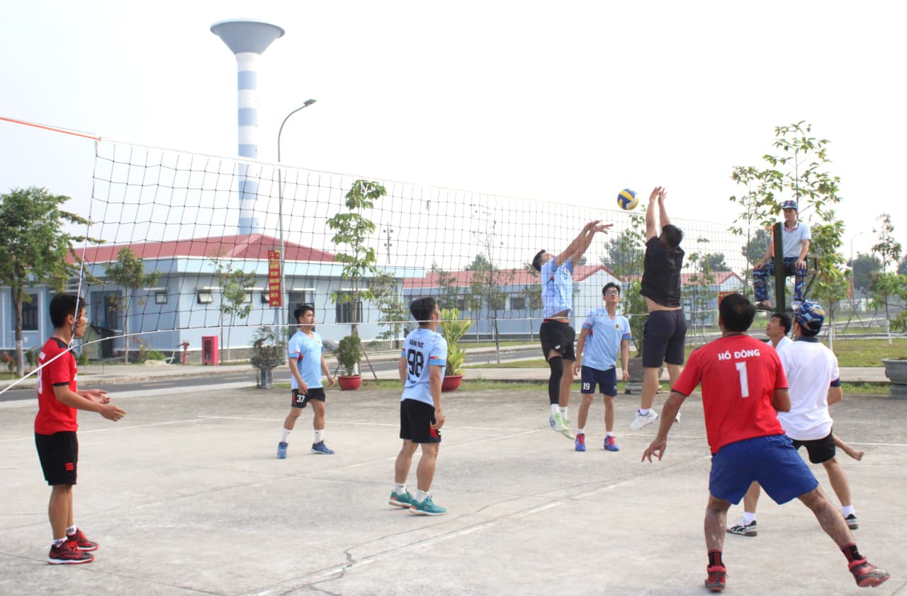 Sôi nổi các hoạt động thể thao chào mừng ngày 22/12