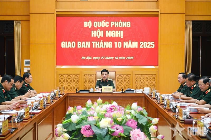 Đại tướng Phan Văn Giang chủ trì Hội nghị giao ban Bộ Quốc phòng tháng 10-2025